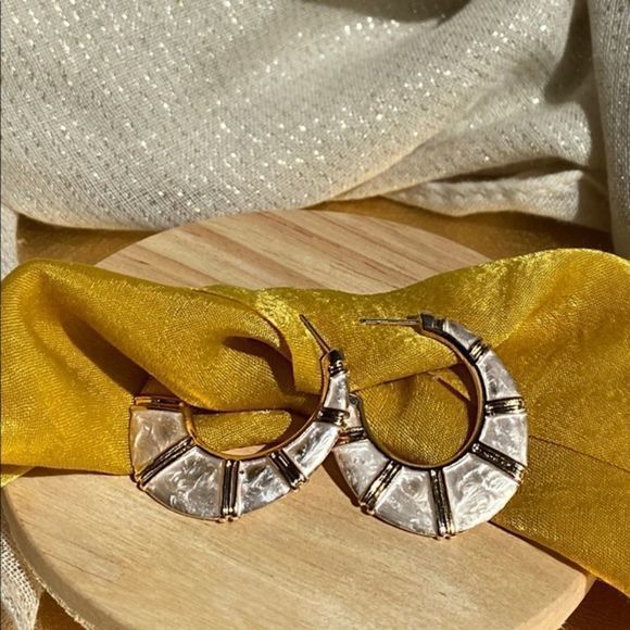 Gold Filled Mother of Pearl Statement Hoops - Picture 5 of 10